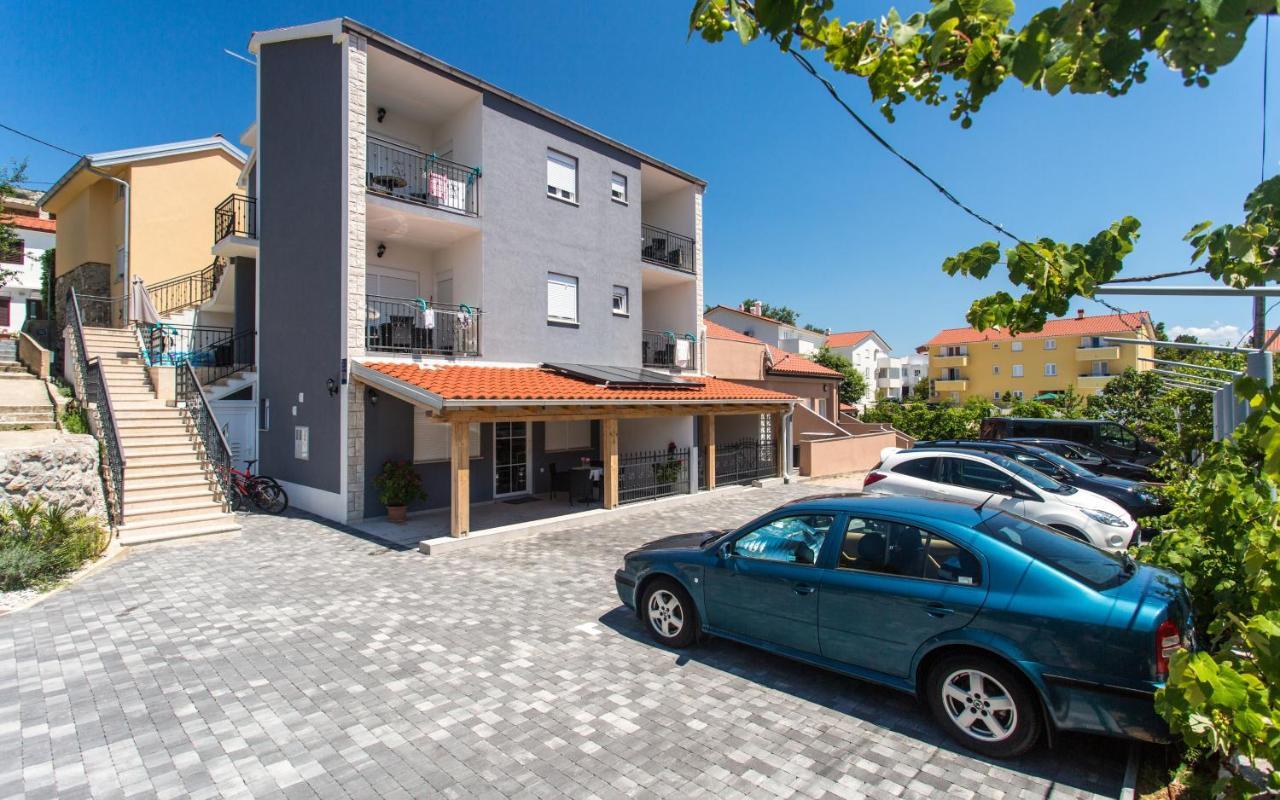 Apartments With A Parking Space Baska, Krk - 18808 Exteriör bild